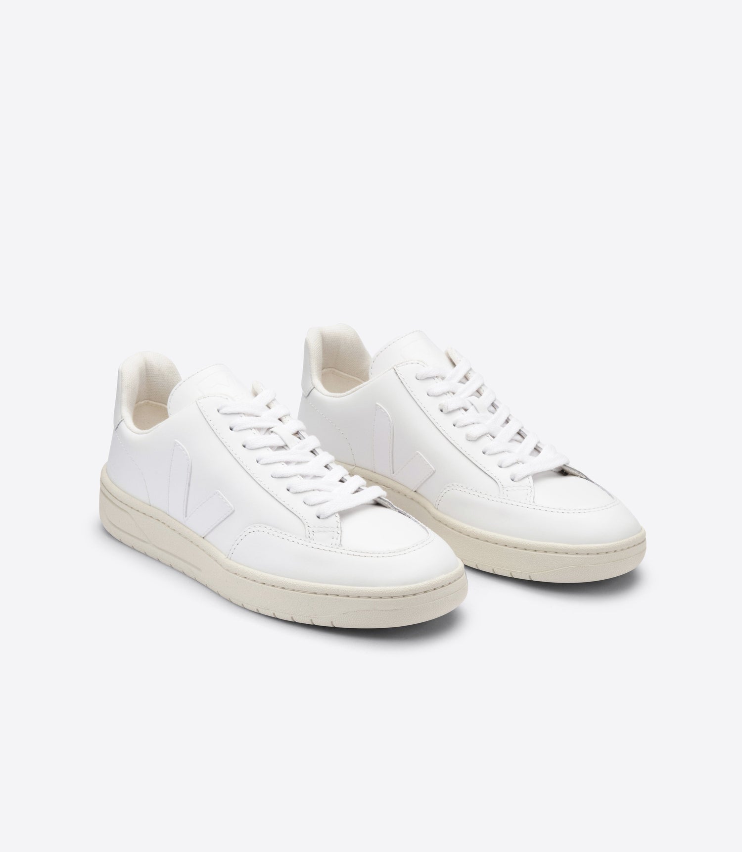 Veja - W's V-12 Leather - Classical Sneakers - Weekendbee - sustainable sportswear