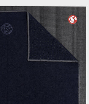 Manduka Yogitoes® Yoga Hand Towel - Made from recycled bottles Midnight