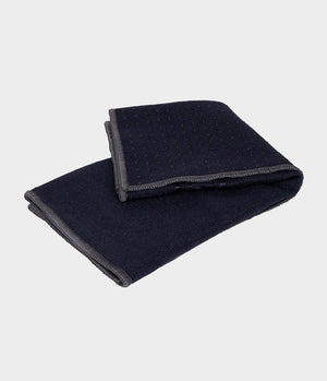 Manduka Yogitoes® Yoga Hand Towel - Made from recycled bottles Midnight